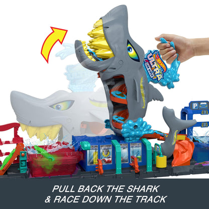 Hot Wheels City Track Set, Ultra Shark Car Wash with 1:64 Scale Color Reveal Toy Vehicle, Repeat Color-Change Feature, Storage
