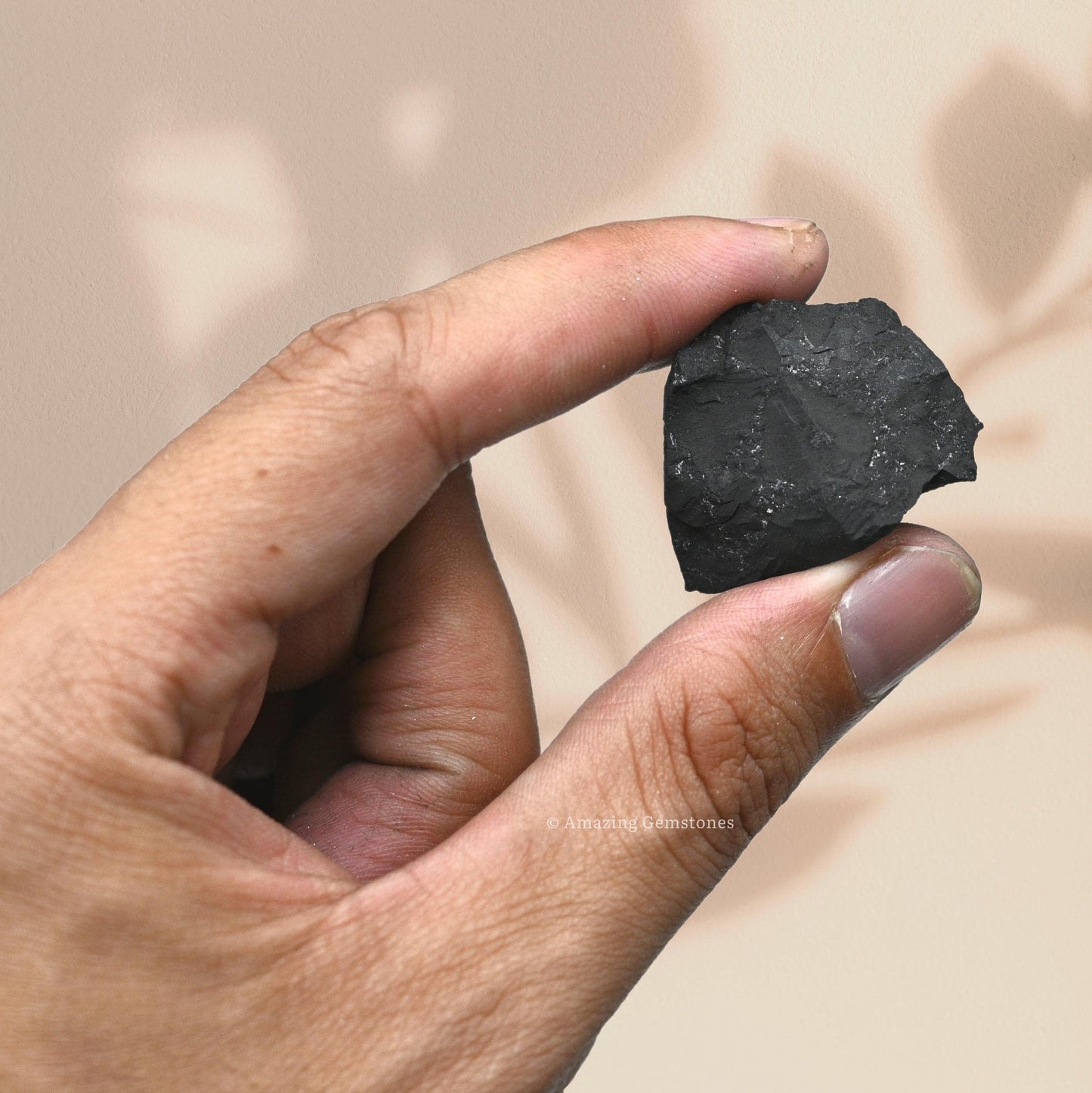 Amazing Gemstone Shungite Raw Crystals and Healing Stones, Natural Rocks for Tumbling and DIY Raw Stones and Crystals (1 Piece)