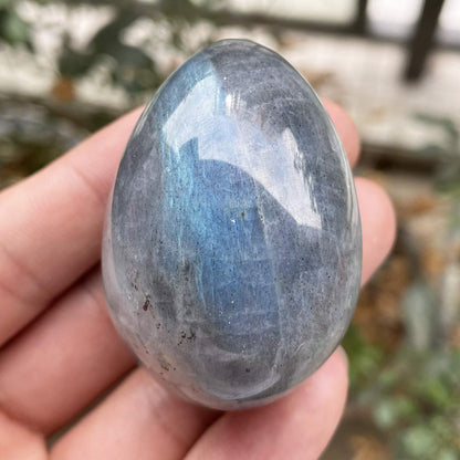 Fekuar Stone Egg Figurine, Polished Healing Crystal Easter Eggs Sphere Sculpture with Wood Stand, Moonstone, 1.8"