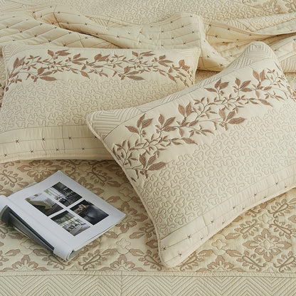 EVENHUG Floral Embroidered Quilt Set Queen Size 3 Piece Bedding Set Reversible Farmhouse Bedspread Coverlet with 2 Pillow Shams Lightweight Soft Bed Cover for All Season(92"X 96",Beige)