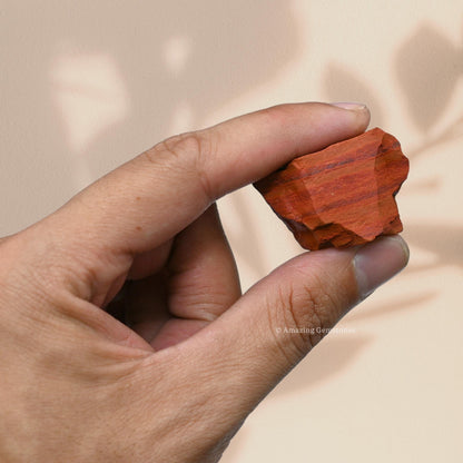 Amazing Gemstone Red Jasper Raw Crystals and Healing Stones, Natural Rocks For Tumbling - DIY Raw Stones And Crystals (1 Piece)