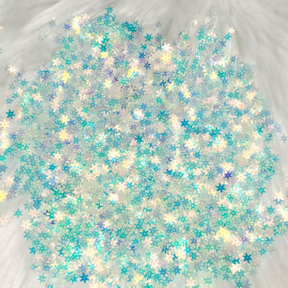 2000Pcs/55g Glitter Snowflakes PVC Confetti, Iridescent Snowflake Table Confetti for Christmas Xmas New Year Winter Wonderland DIY Craft Projects Party Decorations