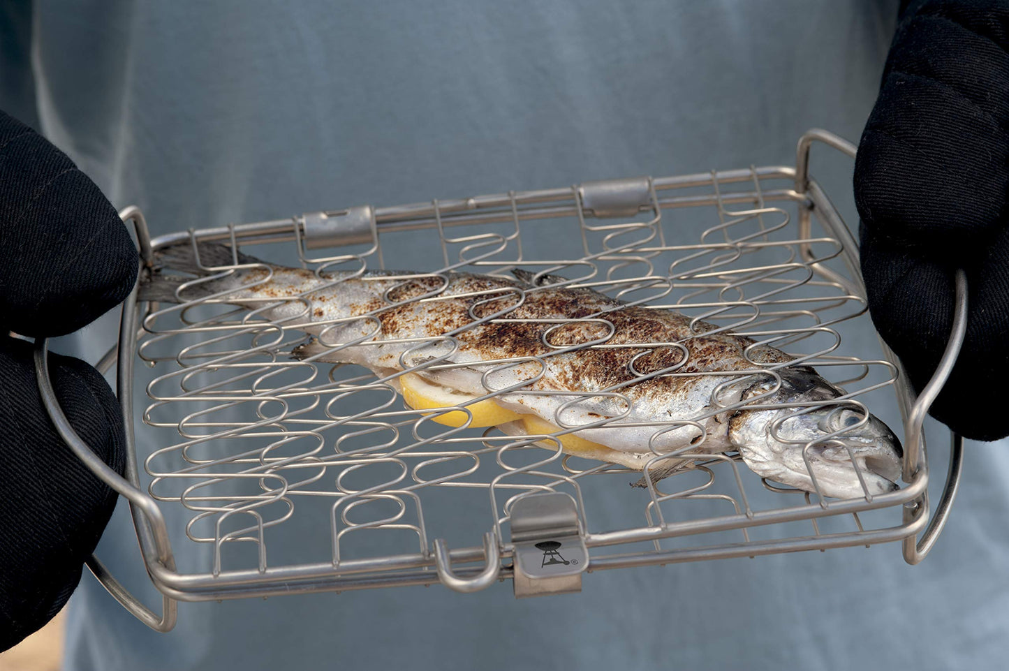 Weber Stainless Steel Fish Basket – Flexible Wire Design for Grilling Fish, Vegetables & Small Meats, Elevates Food from Grates, Dishwasher‑Safe, Fits All Grill Sizes