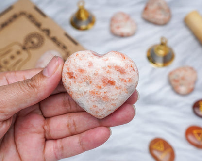 Crocon Sunstone Gemstone Big Heart Hand Carved Puff Stones Set Pocket Crystals Healing Tumble Collection Palm Worry Pocket Stone Good Luck Charm Gift Craft Home Decor Size 2 inch
