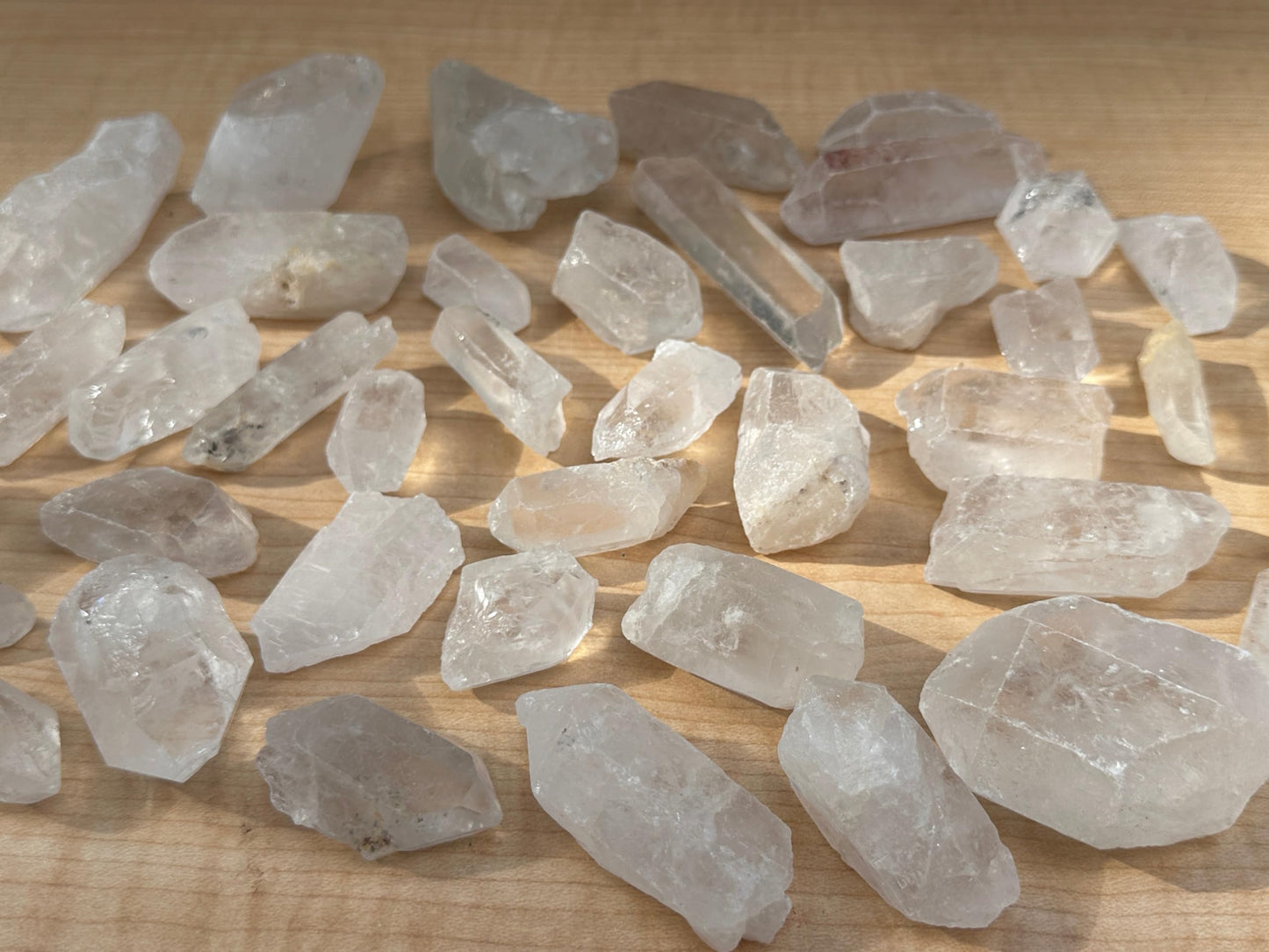 GAF TREASURES Wholesale Raw Clear Quartz Points, Natural Clear Quartz Points, Clear Quartz Points Healing Crystals (1 Pound)