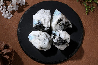 QINJIEJIE 1.8-2.2'' Rainbow Moonstone Raw Crystals 2PCS Natural Rough Healing Crystal Rocks Large Stones for Tumbling Cabbing Polishing Fountain Rocks Bulk DIY Decoration Gifts