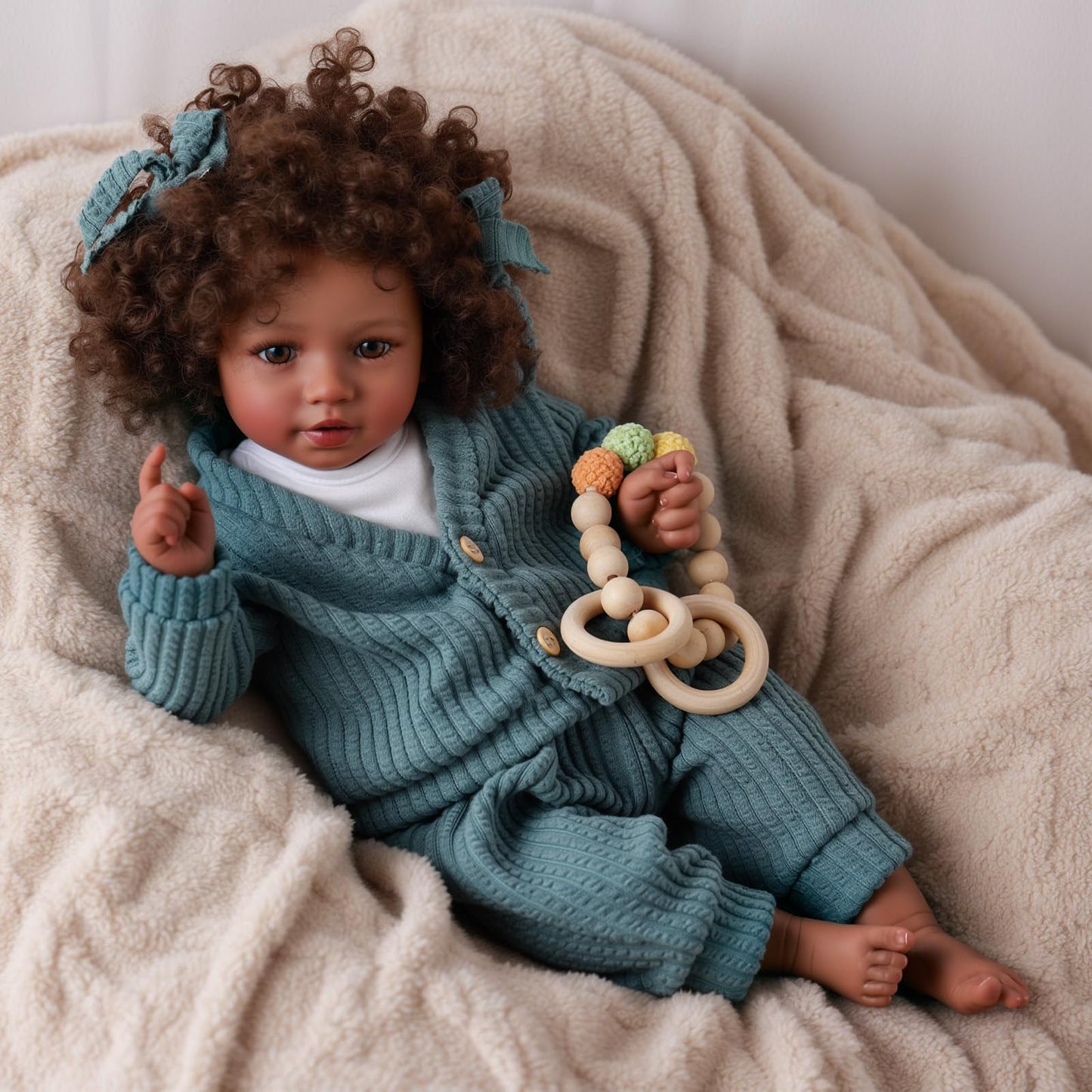 BABESIDE Lifelike Reborn Baby Dolls Black Girl, 20 Inch Soft Body Realistic Newborn Baby Doll Poseable Limbs Real Life Baby Dolls with Clothes and Toy Gift for Kids Age 3+
