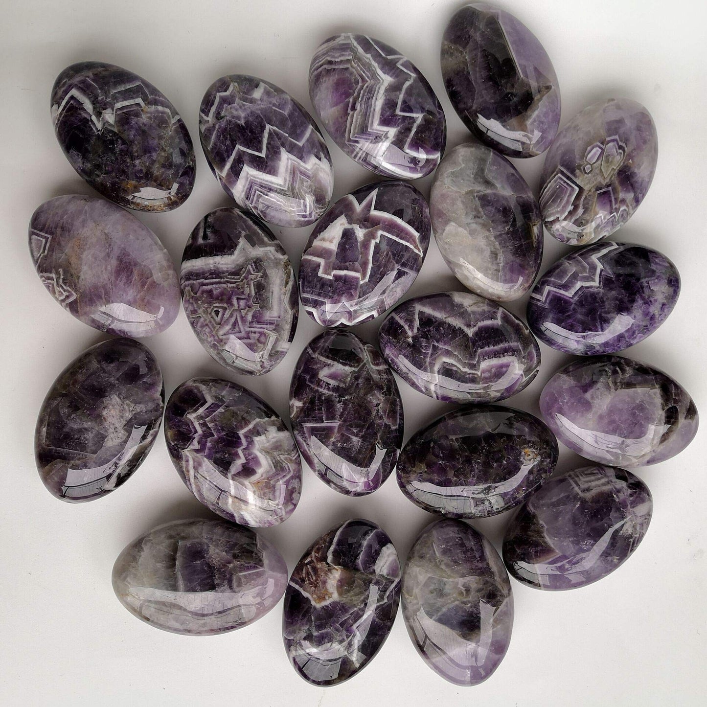Loveliome Natural Amethyst Oval Polished Worry Stones, Healing Crystal Indoor Fountain Stones Massage Energy Anxiety Relief Items