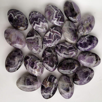 Loveliome Natural Amethyst Oval Polished Worry Stones, Healing Crystal Indoor Fountain Stones Massage Energy Anxiety Relief Items