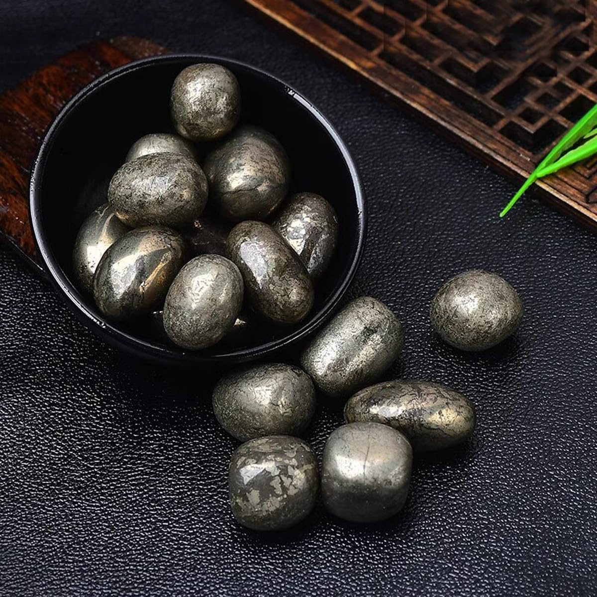 Erliway Chalcopyrite Healing Crystal Stones, 1.25-2.0" Large Reiki Healing Gemstones Natural Tumbled Polished Stones for Energy Witchcraft Therapy Meditation