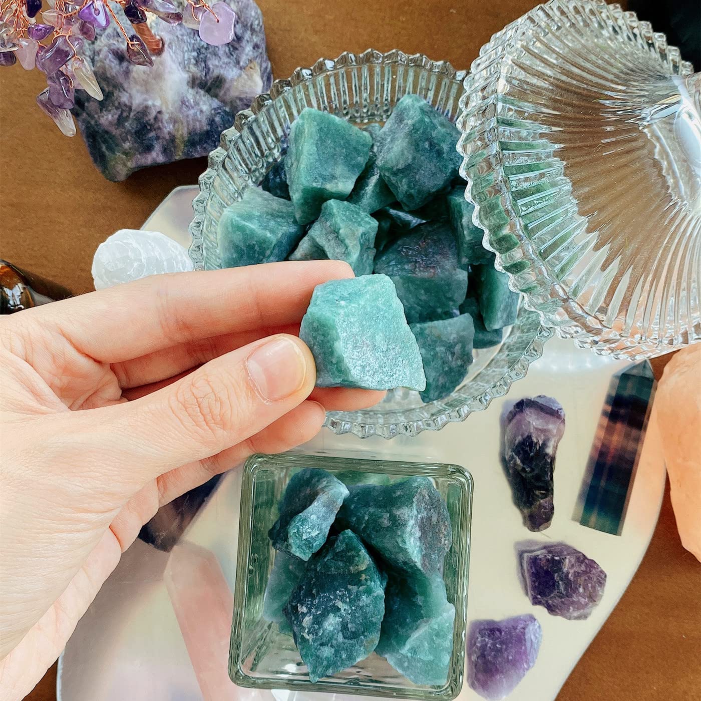 QINJIEJIE Amazonite Crystals Raw Stone Gemstones Healing Crystal Bulk Large 1" Rocks for Tumbling Cabbing Fountain Home Decoration Polishing Wicca Reiki Rough Stones