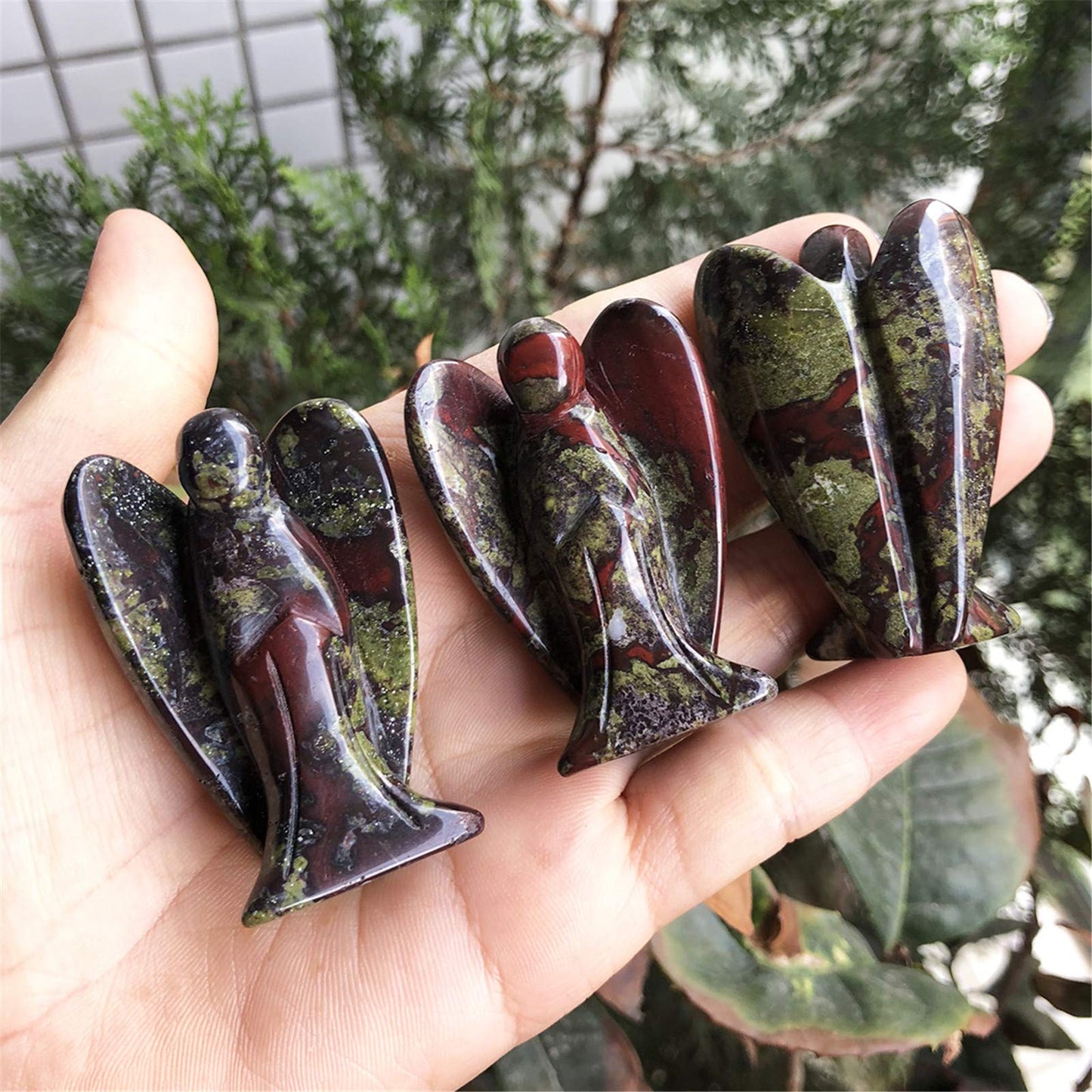 favoramulet 2 Inches Dragon Bloodstone Crystal Pray Guardian Angel Statue, Carved Healing Peace Angel with Wing Figurine Pocket Stone