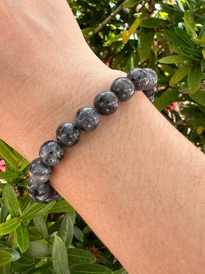 GAF TREASURES Black Labradorite Crystal Bead Bracelet 8mm, Genuine Black Labradorite Stretch Gemstone Bracelet, Healing Crystal Bracelet, Gift for Men & Women (1)