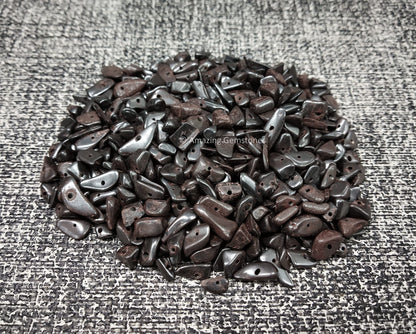 Hematite Pre Drilled Crystal Crushed Chips Beads for Bracelets Making, DIY Handmade Natural Healing Crystals (25 Inch Strand)