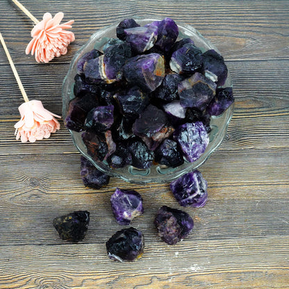 ABHISUBYA Amethyst Crystals - Vase Filler - Crystals and Stones - Unpolished Gemstones - Raw Crystals - Rocks for Tumbling - Bag of Amethyst Crystals - Metaphysical Gifts - Fish Tank Aquarium Rocks