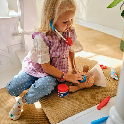 Melissa & Doug Examine and Treat Pet Vet Play Set, 24-Piece Animal Doctor Playset with Dog & Cat Plushies, Pet Doctor Kit & Accessories, Preschool Toys for Girls & Boys Ages 3+