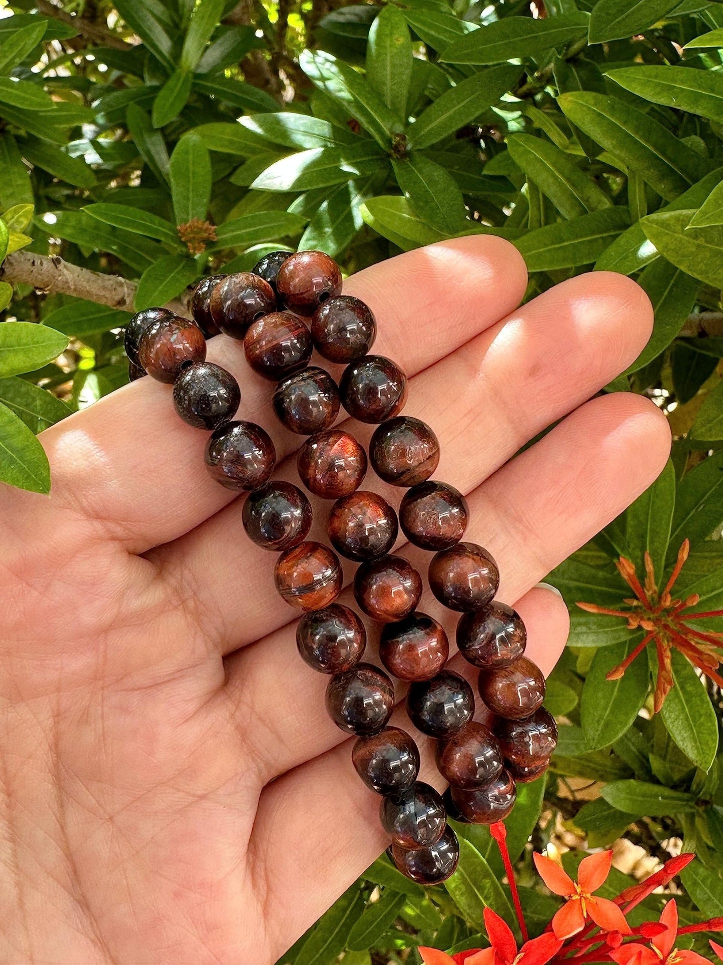 GAF TREASURES Red Tiger Eye Crystal Bead Bracelet 8mm, Genuine Red Tiger Eye Stretch Gemstone Bracelet, Healing Crystal Bracelet, Gift for Men & Women (1)