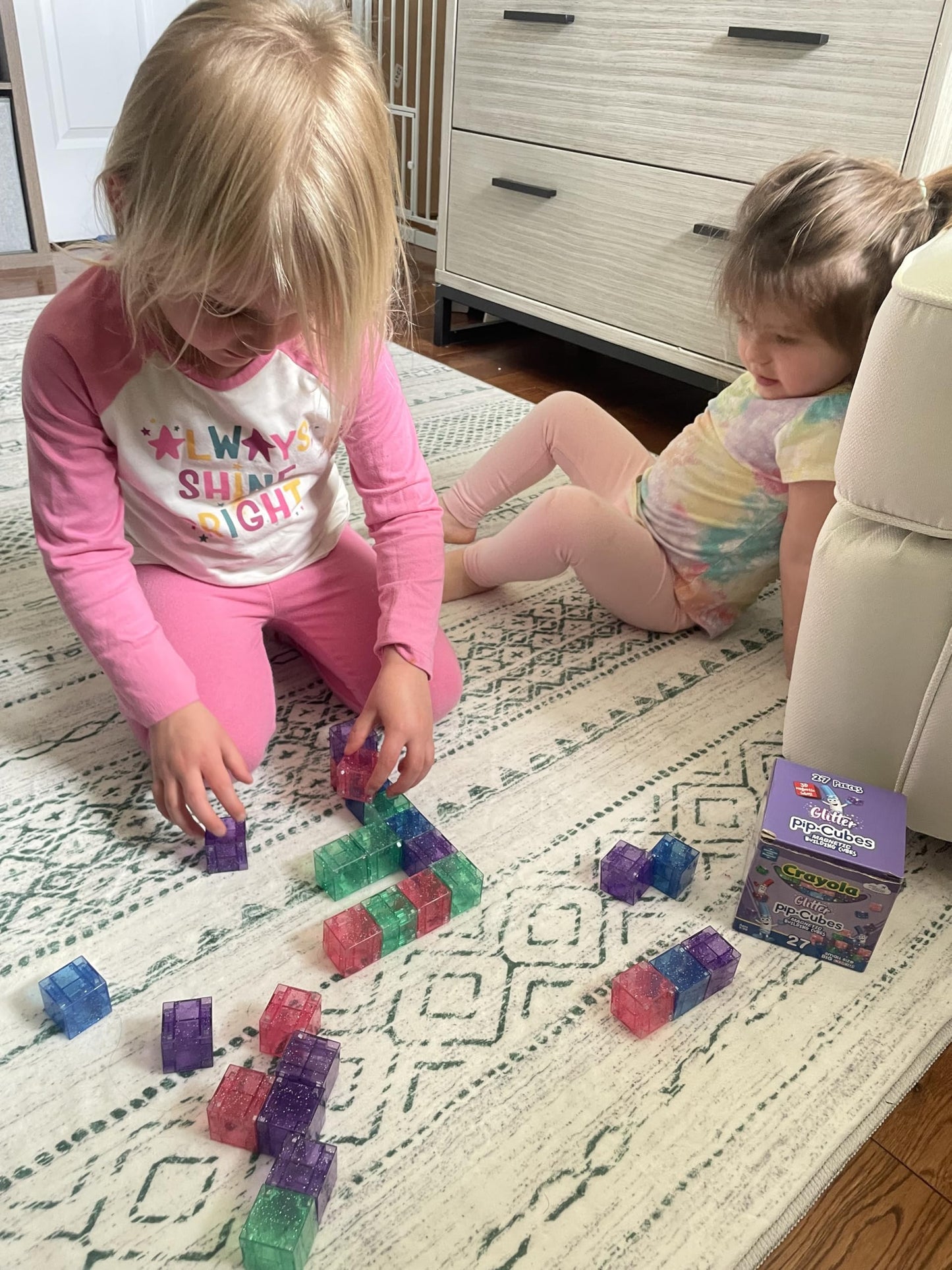 Crayola Glitter Magnetic PIP Cubes, Mini Magnetic Blocks Playset, STEM & Montessori Building & Educational Toys for Kids, Travel Toys for Boys and Girls Ages 3+, 27-Piece Set