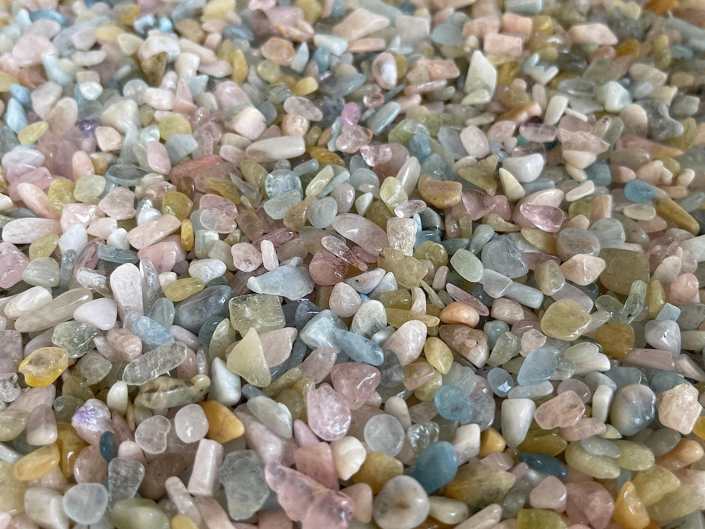 Moss Agate Chips – Natural Mini Moss Agate Stones, Crushed Undrilled Moss Agate, Semi-Tumbled Genuine Moss Agate (1/8 lb)