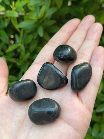 GAF TREASURES 5 Pcs Black Tourmaline Tumbled Stones, Polished Natural Black Tourmaline Gemstone, Black Tourmaline Healing Crystals