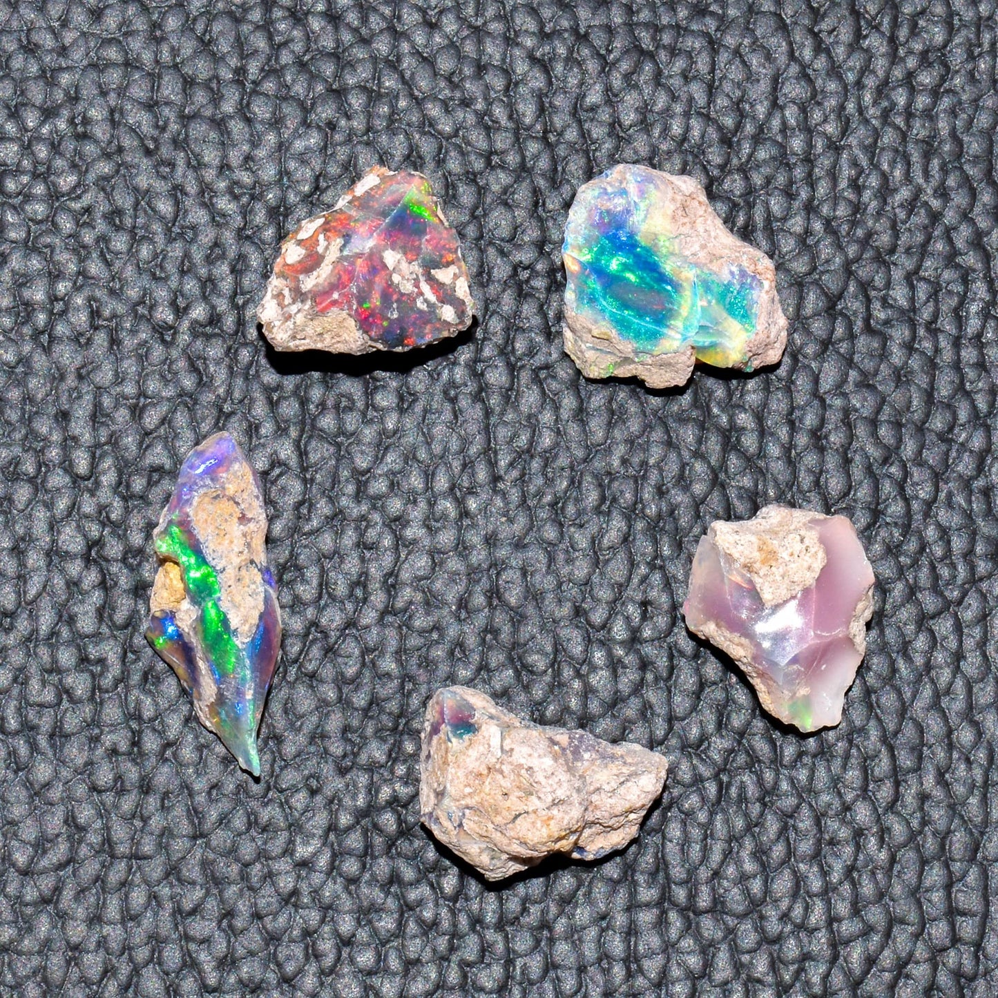QNAVIC 5pcs, Raw Ultra Fire Black Ethiopian Opal Rough Stone, Natural Opal Rock Crystals Gemstone, Jewelry Making Supplies, Chakra Healing Stone, Birthday Gift, Crafts & DIY, Wire Wrapping Crystals