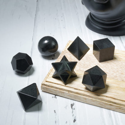 Crocon Black Tourmaline 7Pcs Platonic Solids Crystal Geometry Set, Platonic Solids Sacred Geometric Stones for Meditation Reiki Balancing Healing Chakra Stone Cleansing Spiritual Good Luck (15-20 mm)
