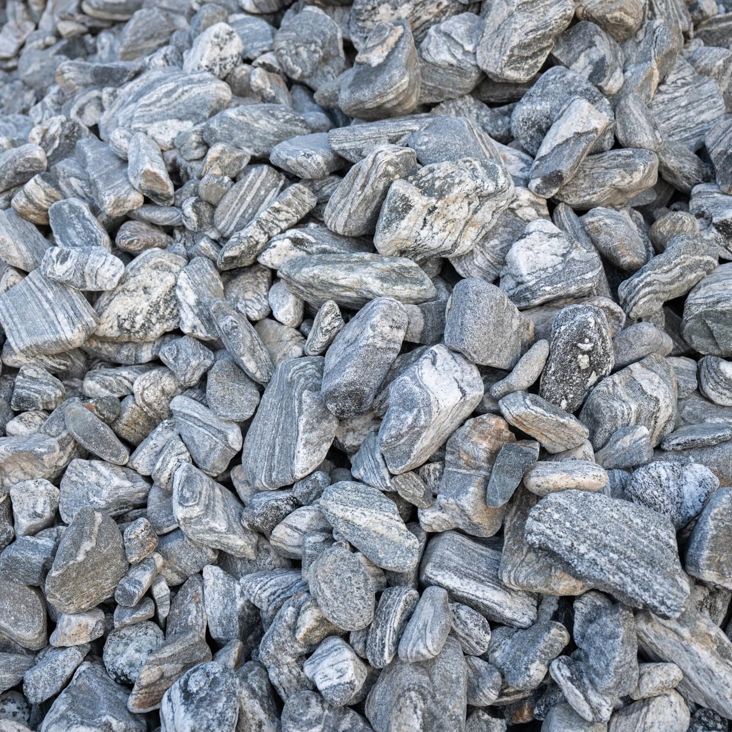 KINGRUI Natural Rocks Aquarium Stone 20lb Silver Seiryu Rock for Fish Tanks, Terrariums, Bonsai, Garden Decoration, Micro Landscapes & Reptile Terrariums (2-9inch 7-8Pcs)