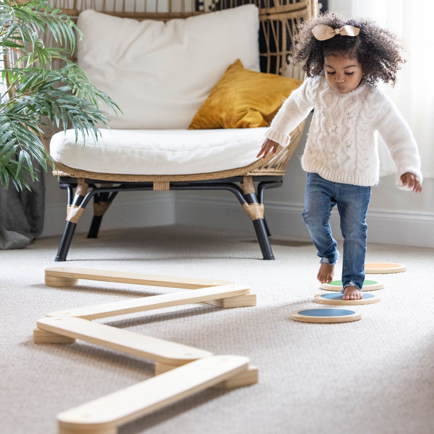 Little Partners Learn 'N Balance Toddler Balance Beam and Stepping Stones Set for Kids, Wooden Indoor Children's Activity Toy with 4 Colorful Stones, Portable Design, Hinged Sections