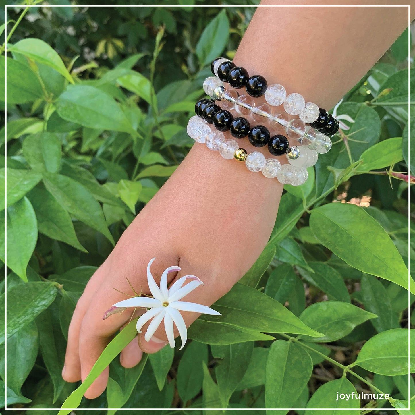 Joyfulmuze Natural Clear Crystal Stretch Bracelet, Chakra Healing White Stone, April Birthstone Gift Handmade Jewelry, Round Beads 8mm 6.5-7”wrist
