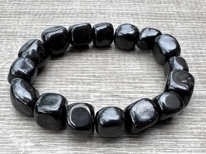 GAF TREASURES Shungite Crystal Nugget Bracelet, Genuine Shungite Tumbled Gemstone Bracelet, Healing Crystal Bracelet, Gift for Men & Women (1)