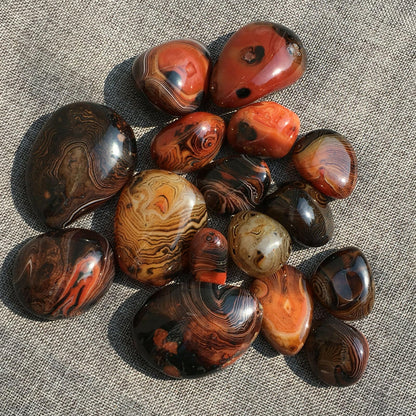 0.5 Pound Healing Stones Banded Lace Agate Worry Crystal Irregular Reiki Palm Stone tumbing Pattern River Jasper Madagascar Collection Gifts Decor