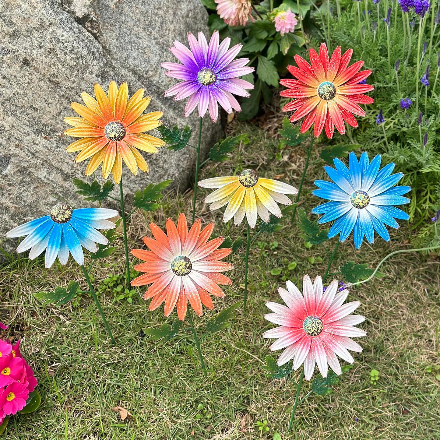WKHOMEDECO Metal Flowers for Outside, 8 Pack Decorative Garden Stakes with Spring Design, 16.5 Inch Handmade Iron Outdoor Metal Garden Decor, Flickering Daisy Yard Art for Patio Lawn