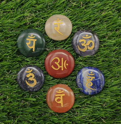 Amazing Gemstone 7 Chakra Disc Set Reiki Healing Crystal with Engraved Chakra OM Symbols Holistic Balancing Polished Palm Stones Set with Velvet Pouch