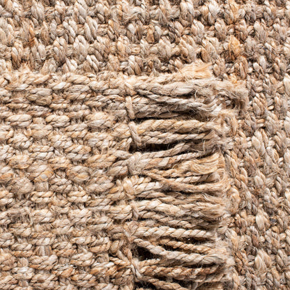 SAFAVIEH Natural Fiber Collection Accent Rug - 3' x 5', Natural, Handmade Tassel Jute, Ideal for High Traffic Areas in Entryway, Living Room, Bedroom (NF467A)