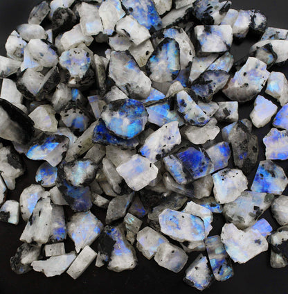 Gempires Raw Polished Blue Moonstone Gemstone For Jewelry Making, June Birthstone, Healing, Wire Wrapping, Decor, 15 to 30 mm Moonstone Rough, Loose Rough Gemstone Supplies (100 Carat)