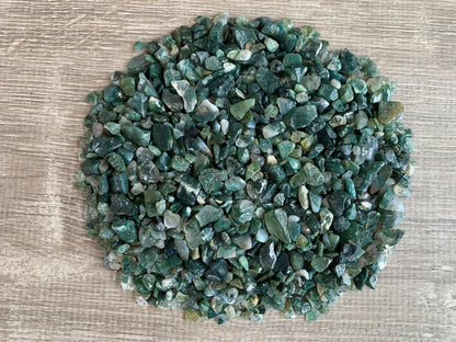 Moss Agate Chips – Natural Mini Moss Agate Stones, Crushed Undrilled Moss Agate, Semi-Tumbled Genuine Moss Agate (1/8 lb)